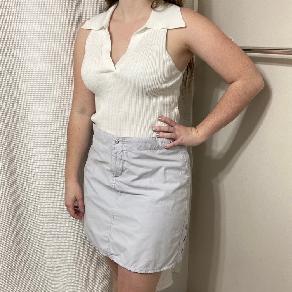 Horny Toad Women’s embroidered skirt with shorts inside (skort). Size 8.